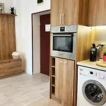 Emis Alpine Retreat - Modern & Cozy & Bright Apartamento *