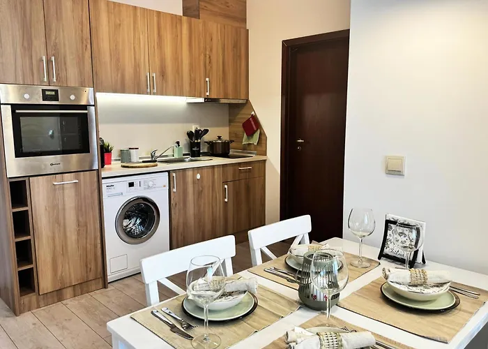 Daire Emis Alpine Retreat - Modern & Cozy & Bright Bansko